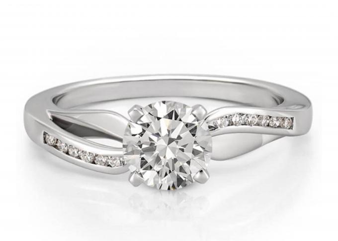 ODM OEM Jewellery Diamond Ring , 14k White Gold Wedding Ring Round Cut 0