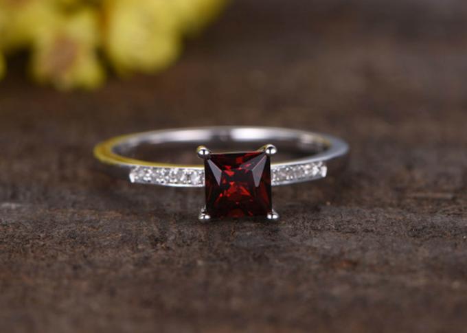 Princess Cut Garnet Diamond Engagement Ring Prong Setting Type 0