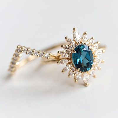 Wholesale Exquisite Vintage 925 Silver Jewelry Green Alexandrite Ring Engagement Ring For Women