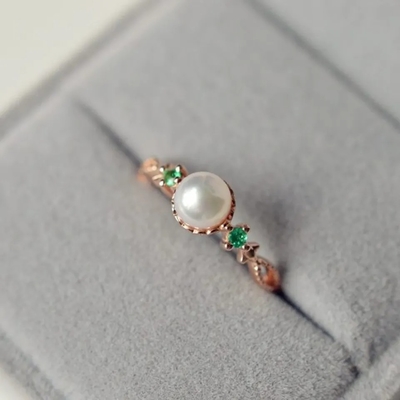 Plated Natural Freshwater Round Cut Pearl Green Emerald Vintage Engagement Ring In Sterling Silver