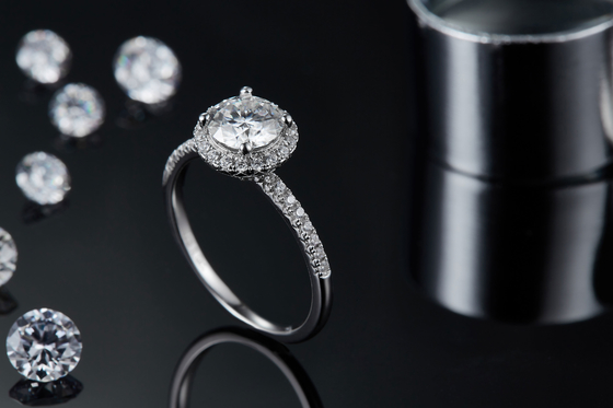 925 Sterling Silver Jewelry Diamond Moissanite Engagement Rings Round Shaped Dainty Band Ring