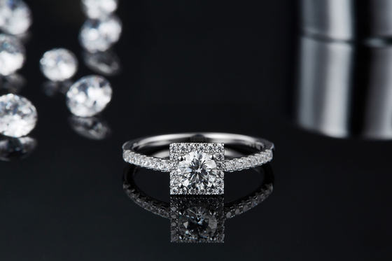 White Grandeur Custom  Square Design Moissanite Diamonds Pave Engagement  For Women Ring