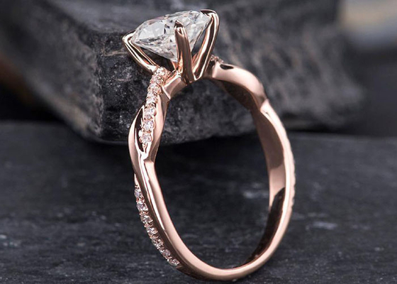 Mossianite 2.5ct Oval Engagement Ring 18K Rose Gold Material
