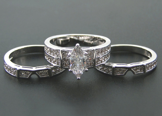 10K 14K Gold Engagement Wedding Ring , 0.68ct 56pcs Natural Diamond ring ODM