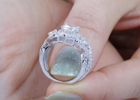 OEM ODM Natural Diamond Wedding Rings , Halo Style Promise Rings 6.5mm Dimension