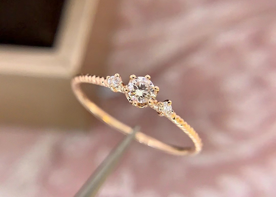 Claw Setting 14k Gold Diamond Ring , 0.1 Ct Diamond Ring For Gift