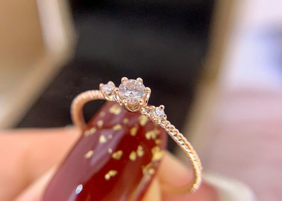 Claw Setting 14k Gold Diamond Ring , 0.1 Ct Diamond Ring For Gift