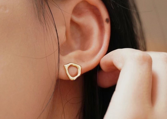 Irregular Circle 9k Gold Earrings 8mm Dimension for Anniversary