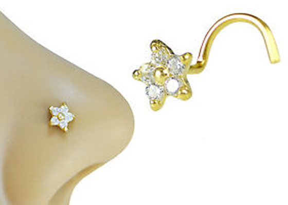 Flower Shape 18k Gold Diamond Nose Stud With 1.5mm 0.07ct 4 Pieces Genuine Diamonds