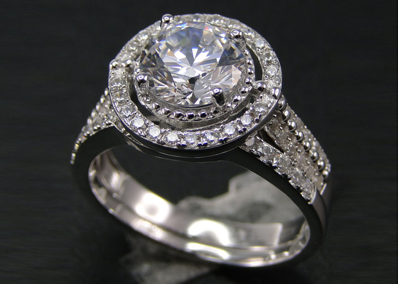 1.25 Ct Round Halo Wedding Ring Sets OEM for Engagement Prong Setting Type