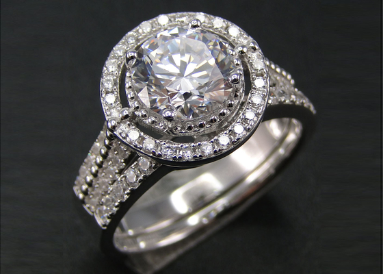 1.25 Ct Round Halo Wedding Ring Sets OEM for Engagement Prong Setting Type
