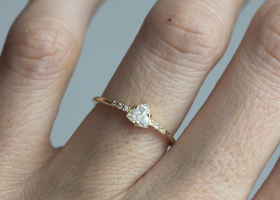 Fashion Real Diamond Jewellery Ring with 4×4mm Triangle Stone ODM