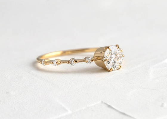1.0ct Moissanite Diamond Rings , Round Cut Engagement Rings 6.5MM ODM