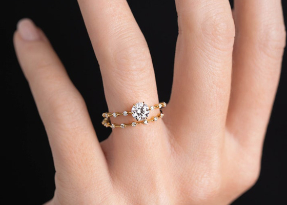 1.0ct Moissanite Diamond Rings , Round Cut Engagement Rings 6.5MM ODM