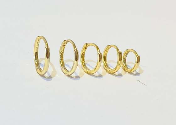 6mm 12mm 9k Gold Huggie Earrings , 10mm Dainty Huggie Hoop Earrings OEM