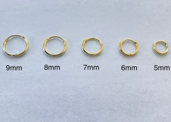6mm 12mm 9k Gold Huggie Earrings , 10mm Dainty Huggie Hoop Earrings OEM