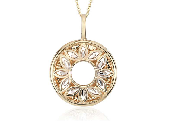 Floral Filigree Shape Diamond Pendant Necklace Yellow Gold OEM ODM