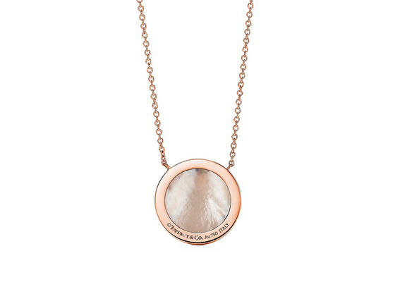 0.05ct Diamond And Mother Of Pearl Circle Pendant 18k Rose Gold material OEM